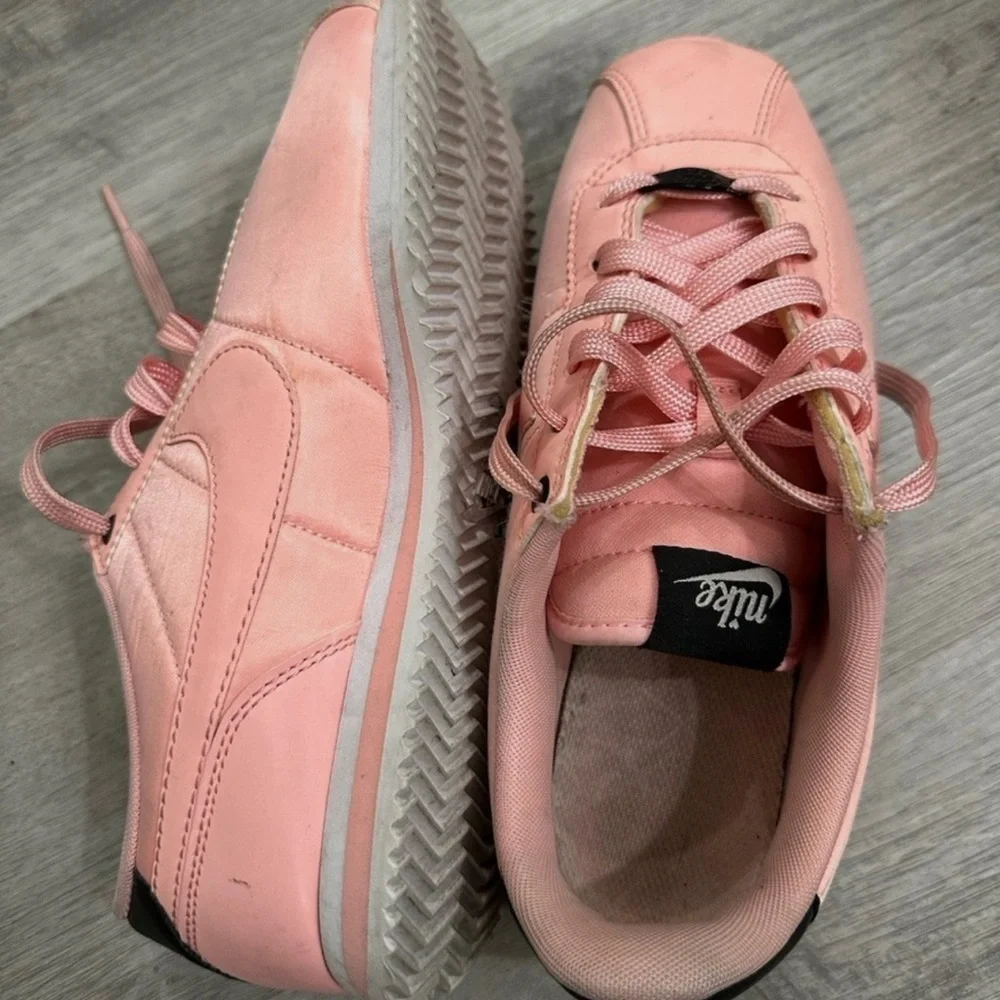Rare Nike Cortez '72 Vintage - Coral Pink. US Size 6.5